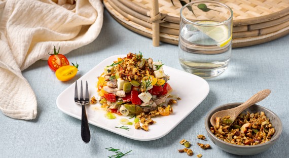 Tartare de la mer à la sardine, algues et câpres
